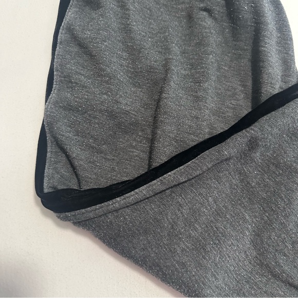 Two by Vince Camuto Gray Sweatpants - Picture 4 of 4